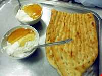 عسل و سرشیر