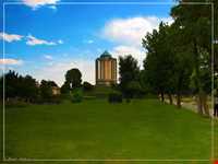 آرامگاه بابا طاهر