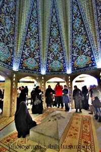 آرامگاه بابا طاهر