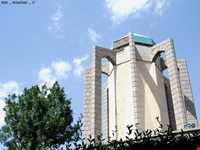 آرامگاه بابا طاهر