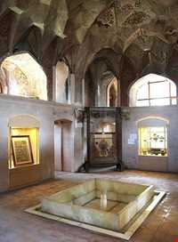 کاخ موزه چهل ستون ( عمارت کلاه فرنگی )