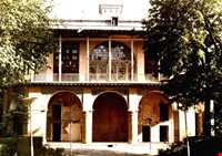 کاخ موزه چهل ستون ( عمارت کلاه فرنگی )