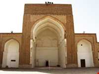 مقبره قطب الدین حیدر