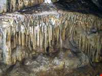 غار قلعه کرد