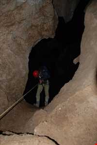 غار قلعه کرد