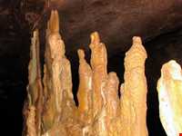 غار قلعه کرد