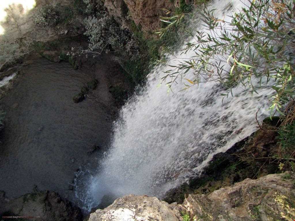 آبشار آبگرم