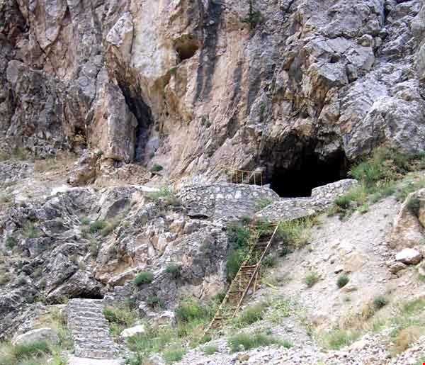 Yakh Morad Cave