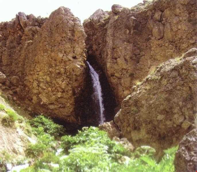 آبشار آینه ورزان