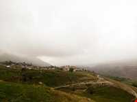 روستا و آبشار ناندل