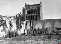 برج شیشه و ارگ حکومتی اراک