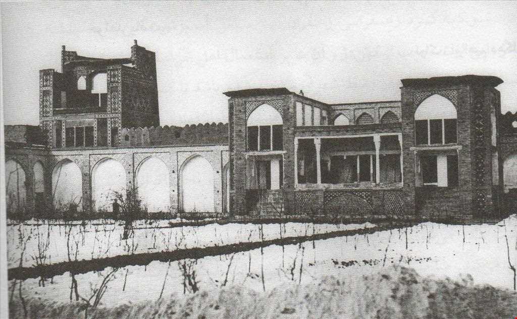 برج شیشه و ارگ حکومتی اراک