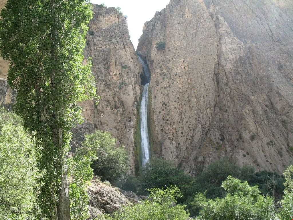 آبشار تنگ ابولی