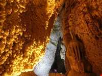 غار نخجیر استان مرکزی