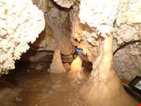 غار نخجیر استان مرکزی