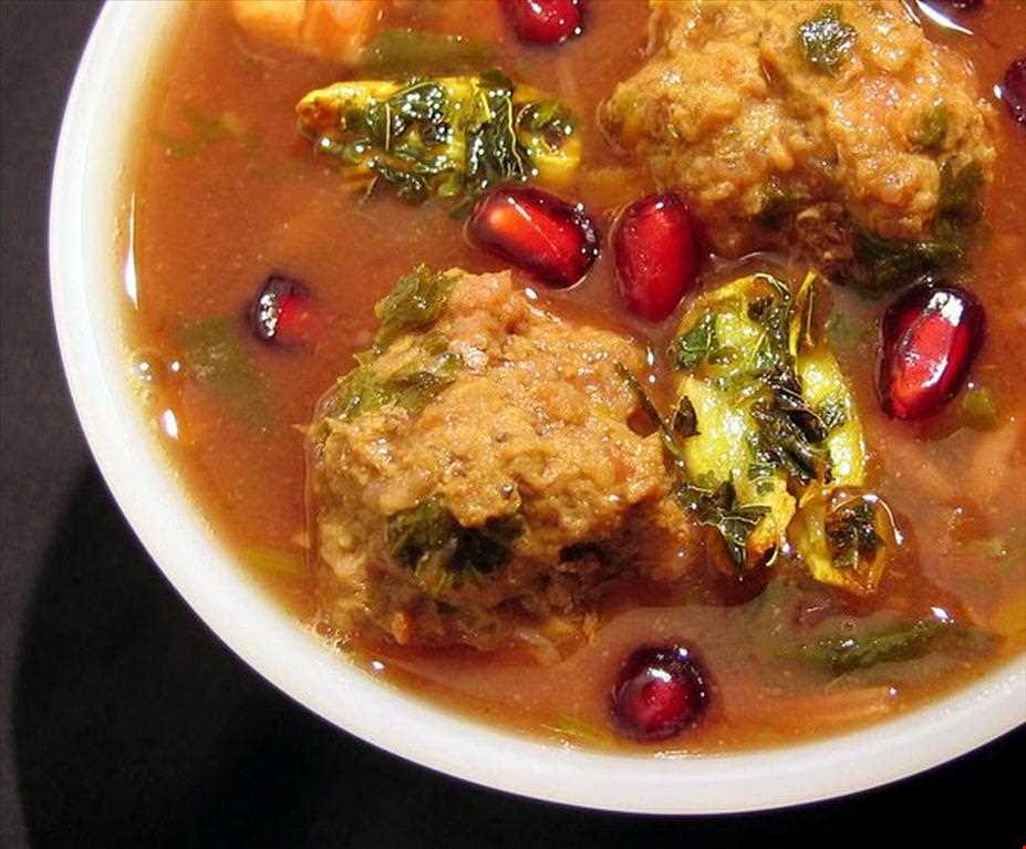 Pomegranate soup (Arak)