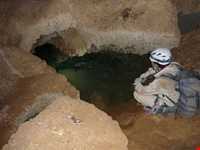 غار زرین آباد