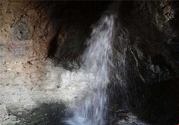 آبشار وقت و ساعت