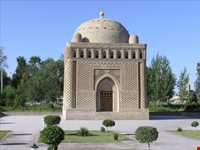 آرامگاه اسماعیل سامانی
