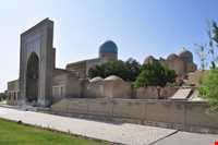 آرامگاه شاه زنده