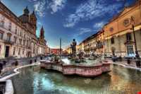 میدان ناوونا