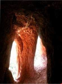 غار بینه لر