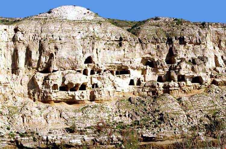 Chehel Khaneh Cave ( chele Khaneh Cave )