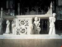 Marble Throne ( Takht-e-Marmar )