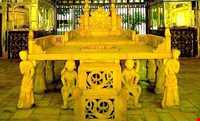 Marble Throne ( Takht-e-Marmar )