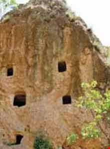 بردگوری‌‌ها ( سنگ گبری‌ها )