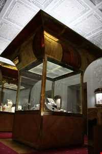 Glassware and Ceramic Museum