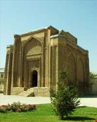 گنبد علویان