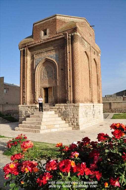 گنبدهای مراغه ( مزارهای پنجگانه مراغه )