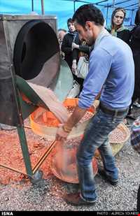 بادام زمینی آستانه اشرفیه