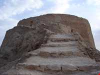 برج خاموشان ( برج سکوت - دخمه زرتشتیان - دخمه سکوت )