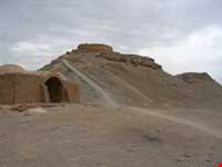 برج خاموشان ( برج سکوت - دخمه زرتشتیان - دخمه سکوت )