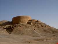 برج خاموشان ( برج سکوت - دخمه زرتشتیان - دخمه سکوت )