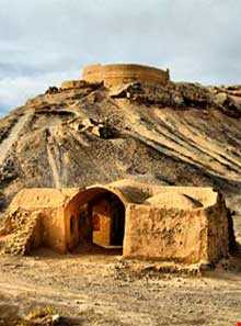برج خاموشان ( برج سکوت - دخمه زرتشتیان - دخمه سکوت )