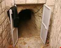 Historical bath and watermill of Niasar