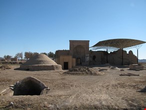 مسجد، آب انبار و حمام کوشک