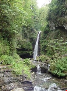 Zomorod Havigh waterfall