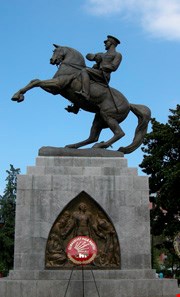 بنای یادبود آتاتورک